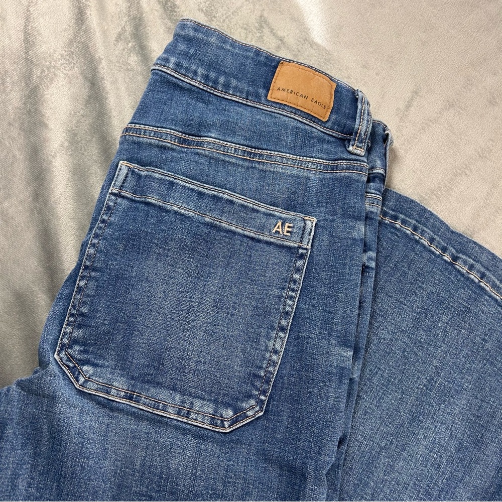 American Eagle Outfitters Women’s Blue Denim Jeans - Picture 2 of 7